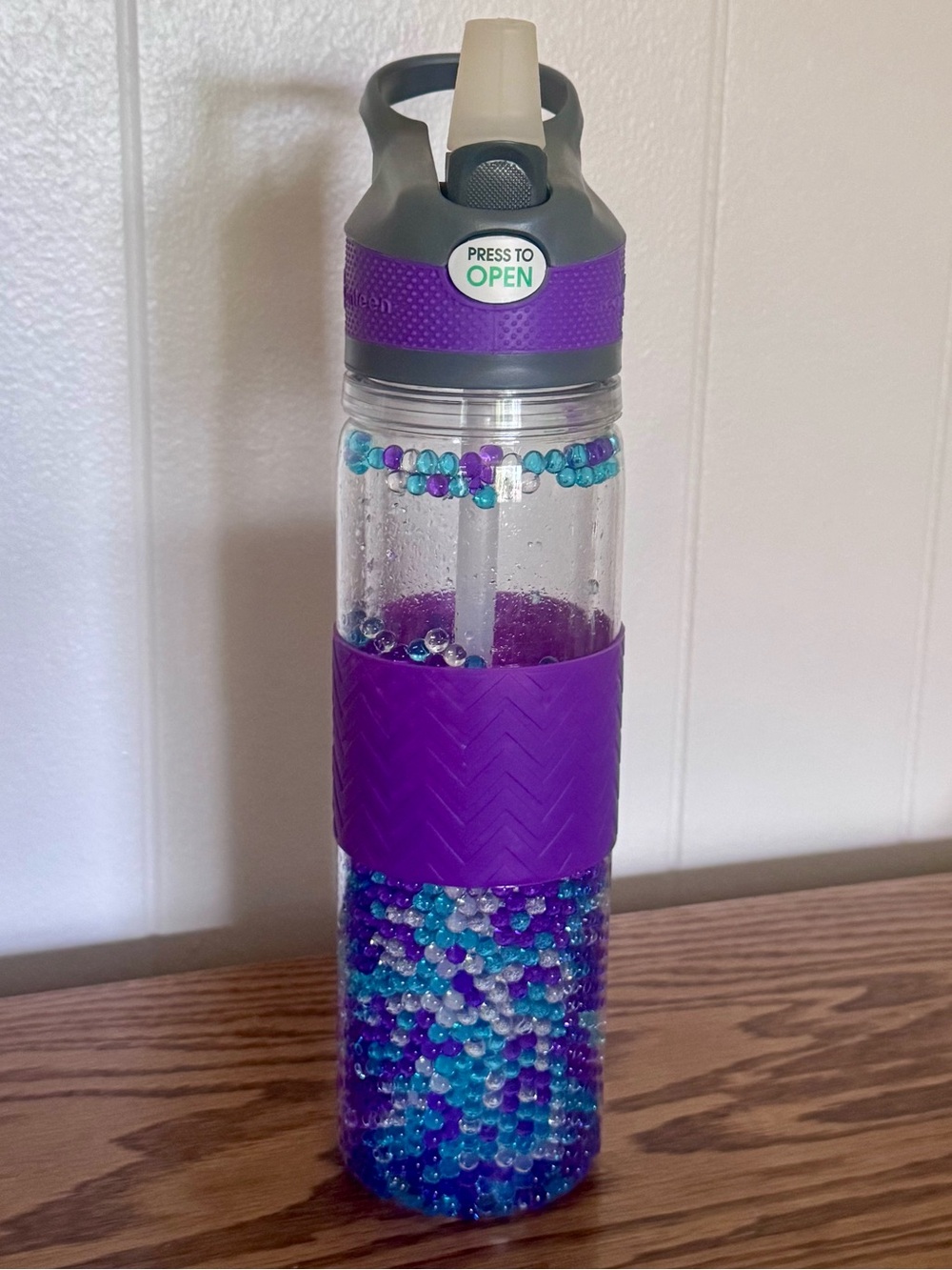 Green Canteen 19 oz. Purple Blue Freeze Gel Beaded Water Bottle Straw
